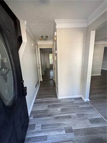 Building Photo - 2441 Northmill Ln