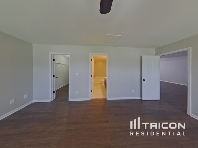 Building Photo - 1522 Ladora Dr