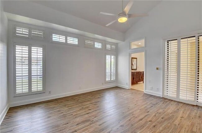 Building Photo - 2700 NW 49th St