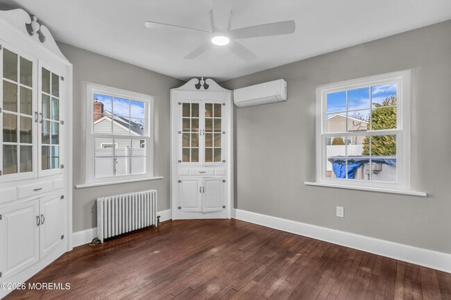 Building Photo - 18 Maiden Ln