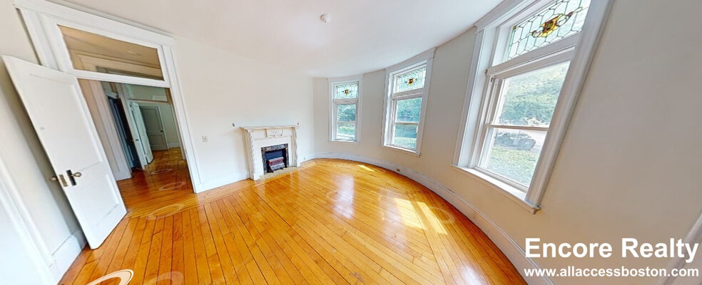 Building Photo - 1822 Beacon St