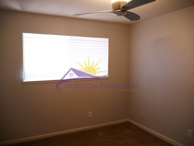 Building Photo - Remodeled 3 Bed 2 Bath 1,595 Sq Ft Fair Oaks Home