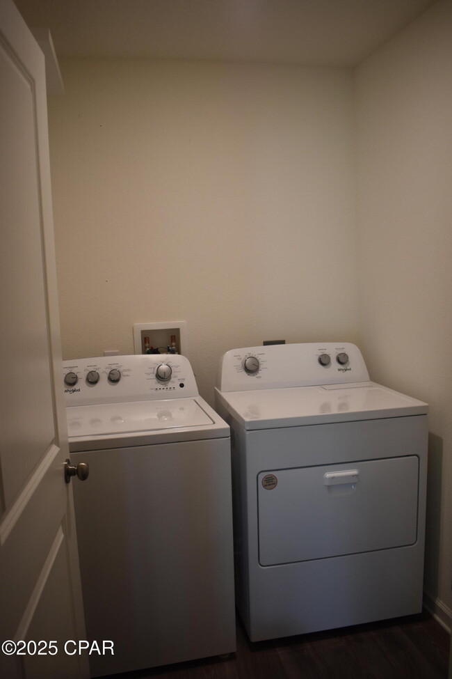 Building Photo - 1570 Aldoro Cir