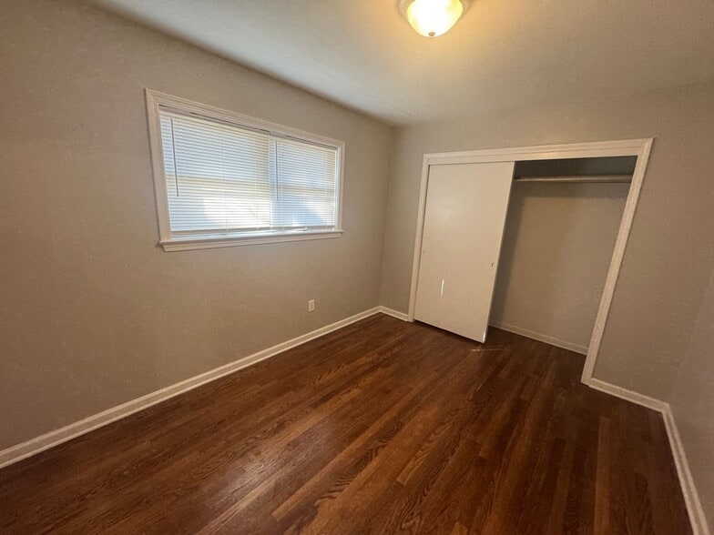 Building Photo - 2851 Redwing Rd