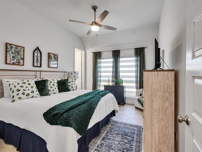 Building Photo - 5422 Farm Hill Way