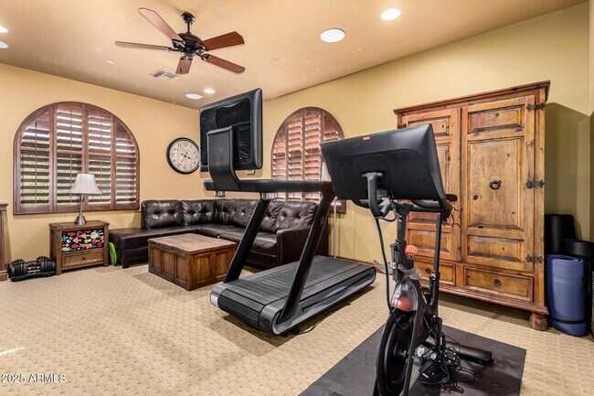 Building Photo - 1930 E Desert Willow Dr