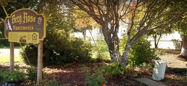 Building Photo - Berg Rose