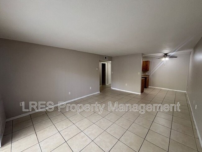 Building Photo - 1695 Lee Rd