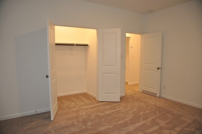 Building Photo - 32327 Melbrooke Dr