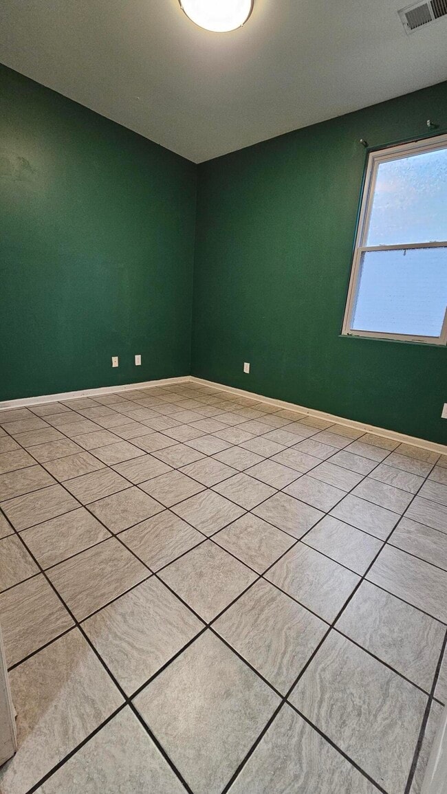 Building Photo - 2548 Maggie Cove