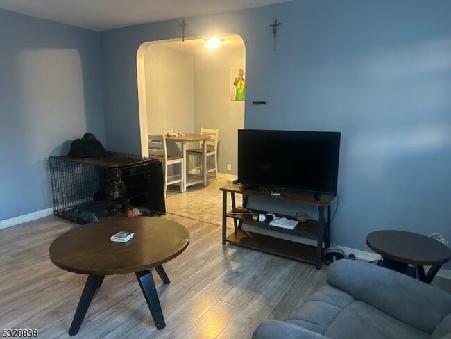 Building Photo - 19 Carpenter Terrace N