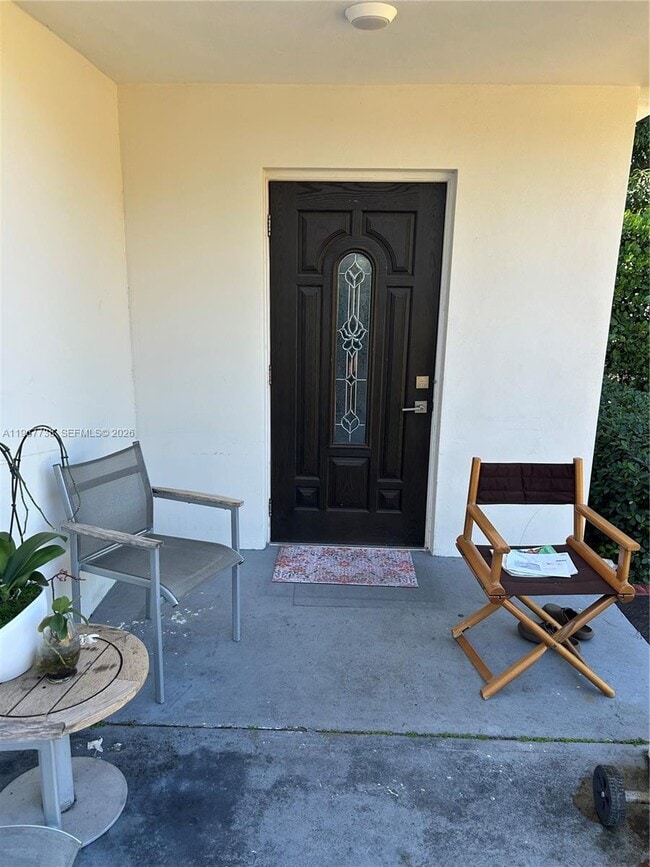 Building Photo - 1560 NE 129th St