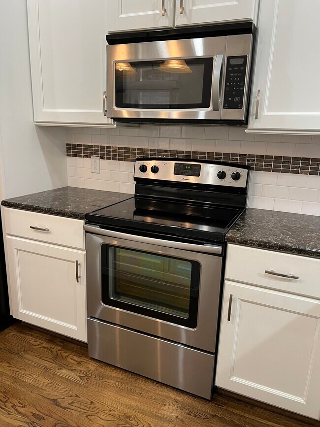 Building Photo - 510 Bowerwood Cir