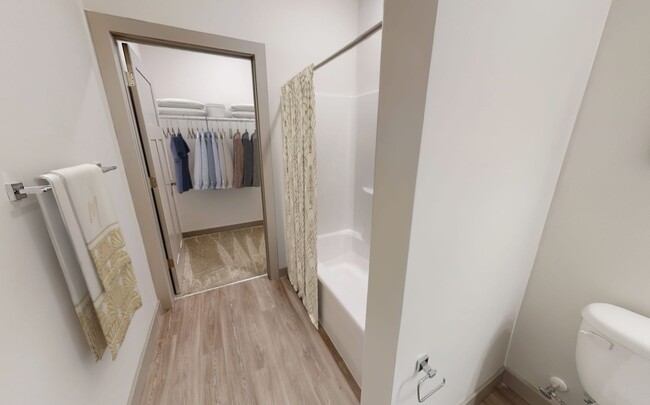 Building Photo - Lombardy | 2 Bed 2 Bath | 1100 sf
