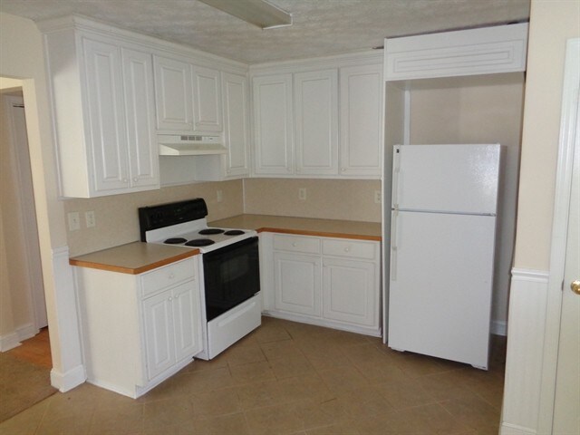 Building Photo - 1365 Morrow Dr