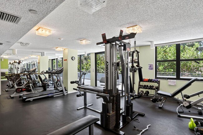 Building Photo - 1500 N Ocean Blvd