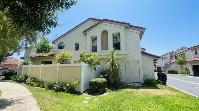 Building Photo - 22905 Estoril Dr