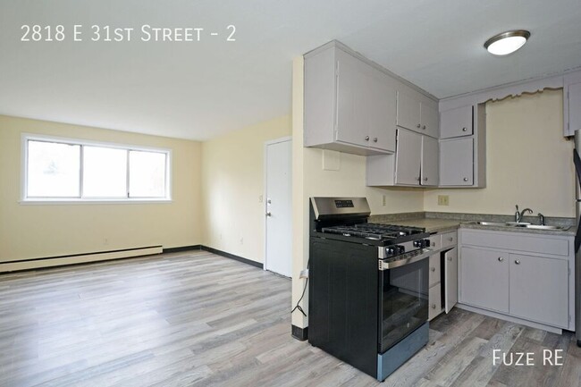 Building Photo - 2818 E 31st St