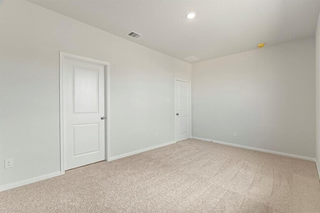 Building Photo - 1035 Rosewood Trl