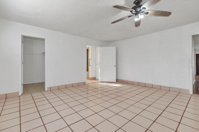 Building Photo - 5935 Highfield St