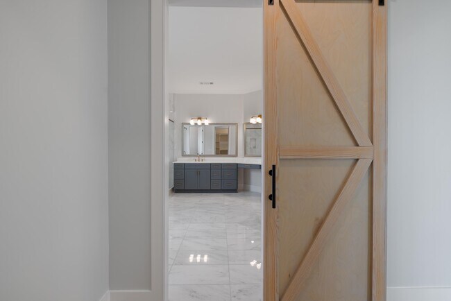 Building Photo - 1201 Askew Trl