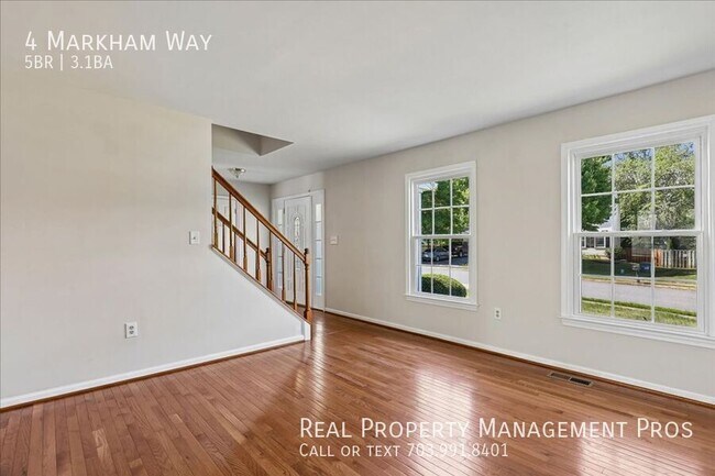 Building Photo - 4 Markham Way