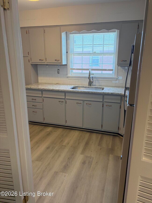 Building Photo - 3101 Sunny Ln