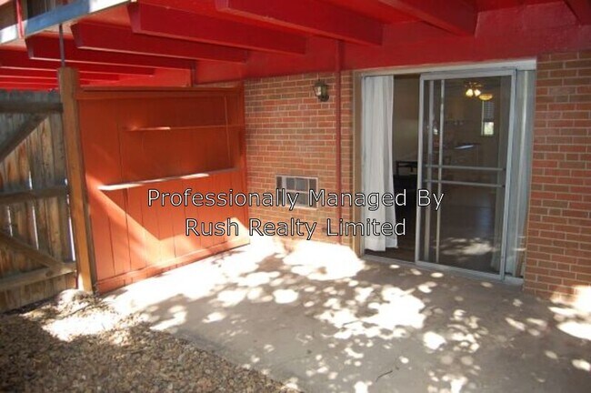 Building Photo - 1912 S University Blvd