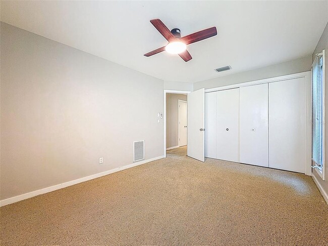 Building Photo - 1351 Willow Brk Dr