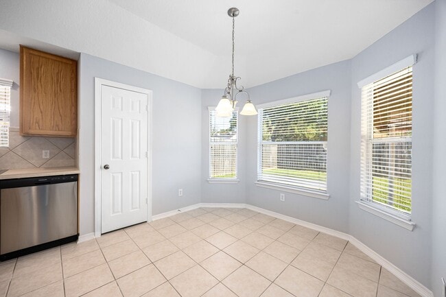 Building Photo - 1518 Bugle Run Dr