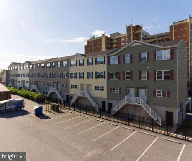 Primary Photo - 5237 Crowson Ave