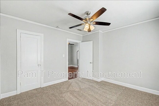 Building Photo - 633 W 35th St