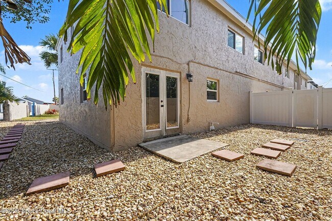 Building Photo - 1280 Jimmy Buffett Mem Hwy