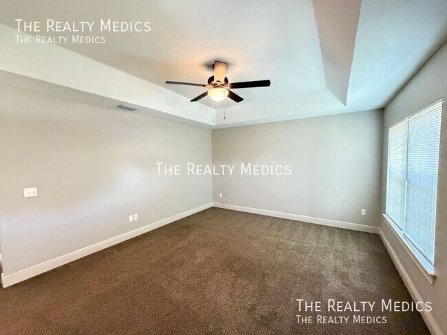 Building Photo - 334 Malauka Loop