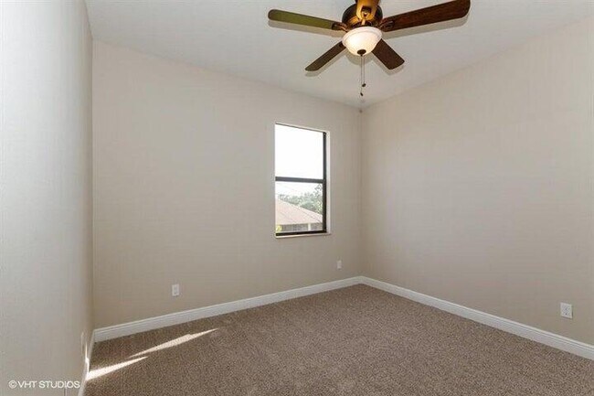 Building Photo - 1709 SW Catalonia St