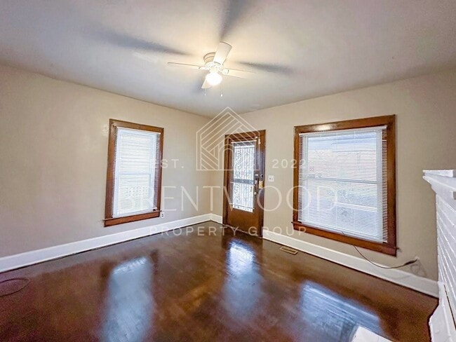 Building Photo - Charming 3-Bedroom Home with Modern Kitche...