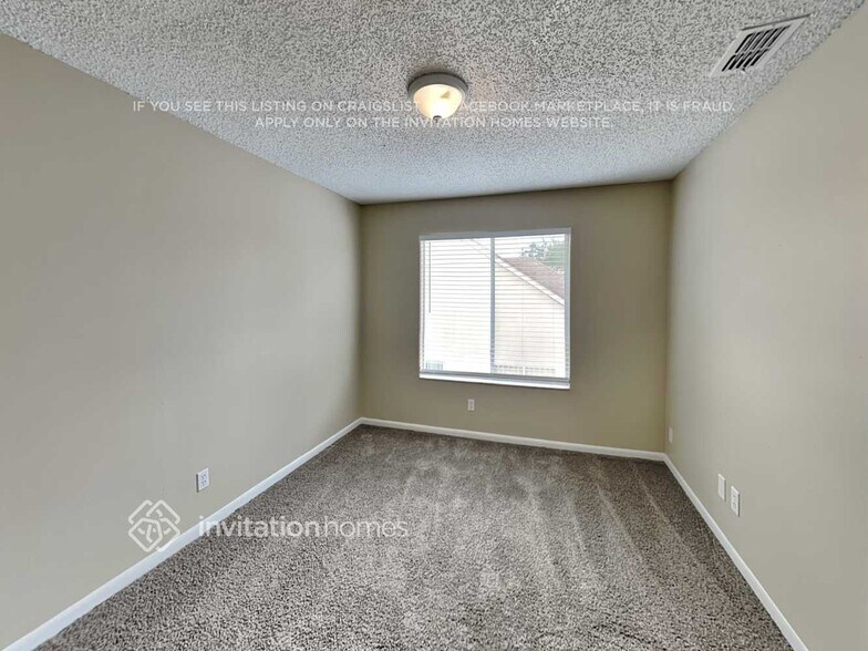 Building Photo - 10205 Evening Trail Dr