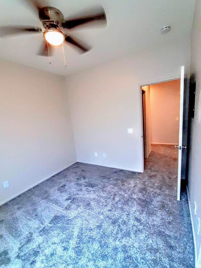 Building Photo - 6954 Castor St