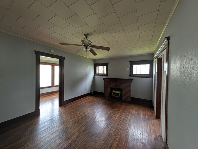 Building Photo - 188 Englewood Ave