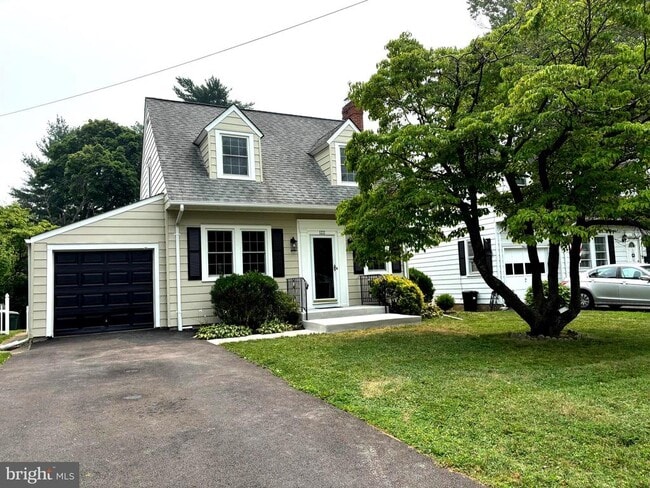 Building Photo - 122 Homestead Ave