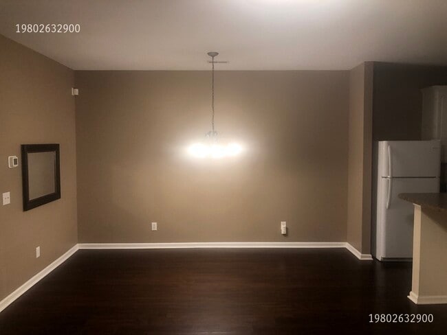 Building Photo - 16659 Commons Creek Dr