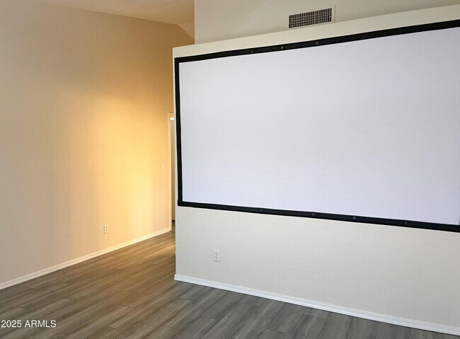 Building Photo - 6926 W Via Del Sol Dr