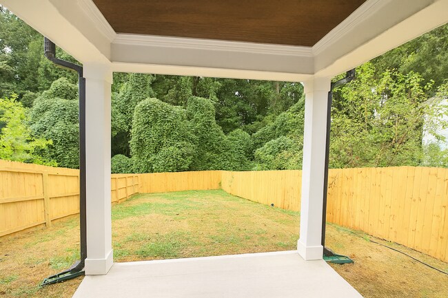 Building Photo - Bright & Modern New Construction Townhome