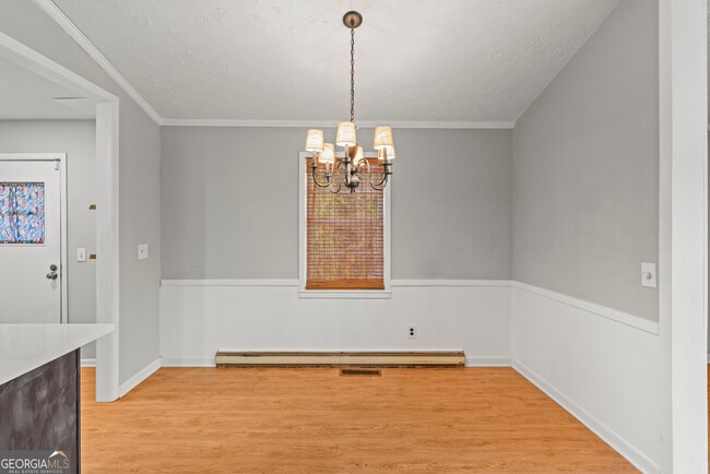 Building Photo - 4421 Jacobs Dr SW
