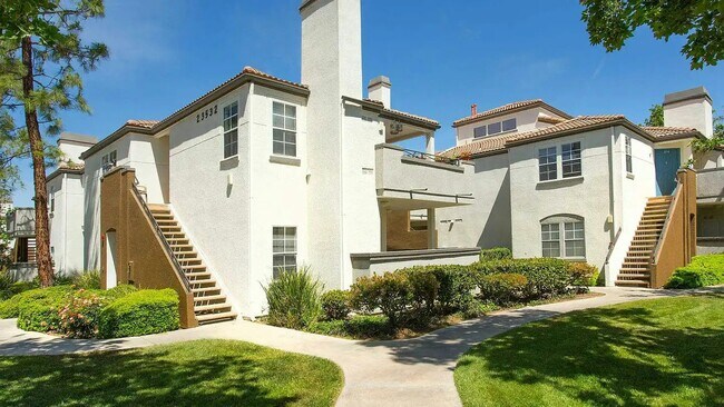Building Photo - 23516 Magic Mountain Pkwy