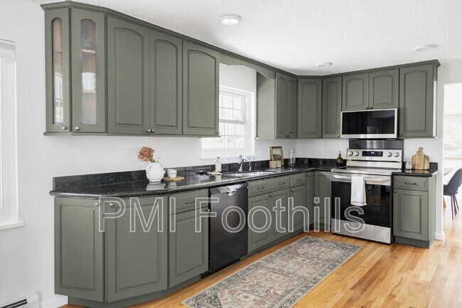Building Photo - 6982 Estes Dr