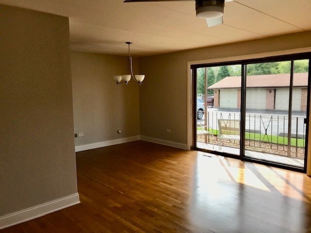 Building Photo - 9941 Treetop Dr