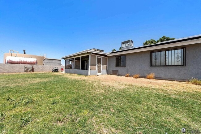 Building Photo - 3431 E Cecelia Ln