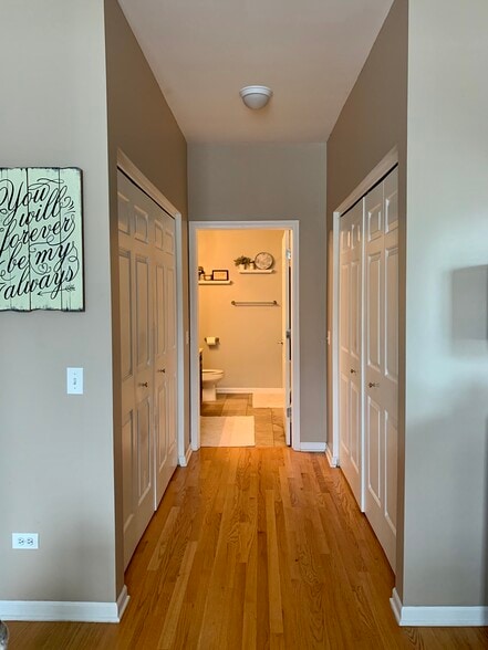 Master Bedroom Hall/Closets/Master Bath - 2040 W Belmont Ave