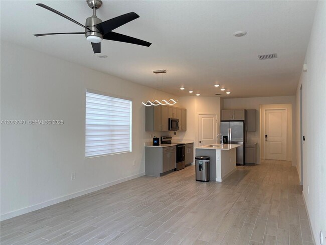 Building Photo - 12948 SW 265th Terrace